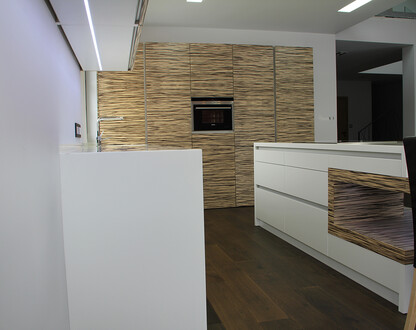 bodinger - interiér dům velká polom kuchyň - 00051