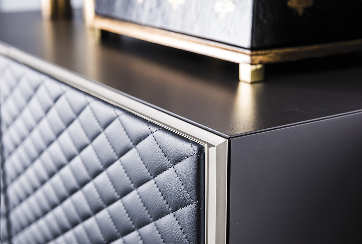 Tiffany - door detail